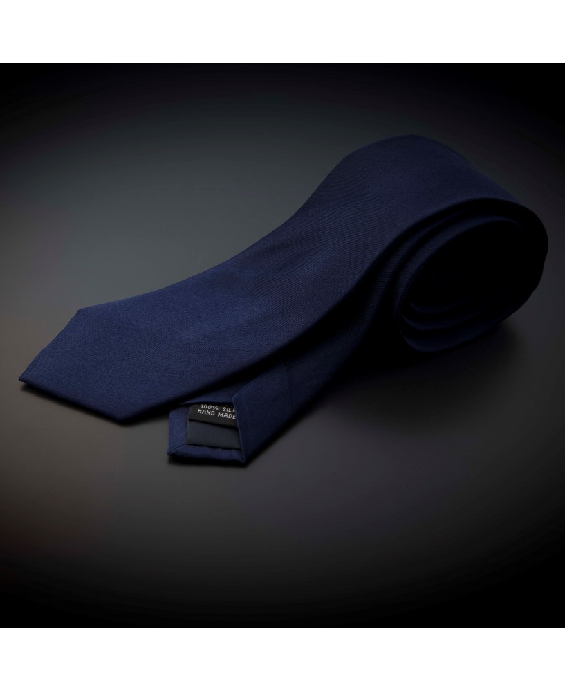 Cravate homme pure soie - couleur unie bleu foncé